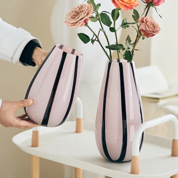 Vysoce kvalitní a Jednoduché Skleněné Vázy Skleněné Květinové Aranžmá Měkké Dekorace Světla Luxusní Ozdoby